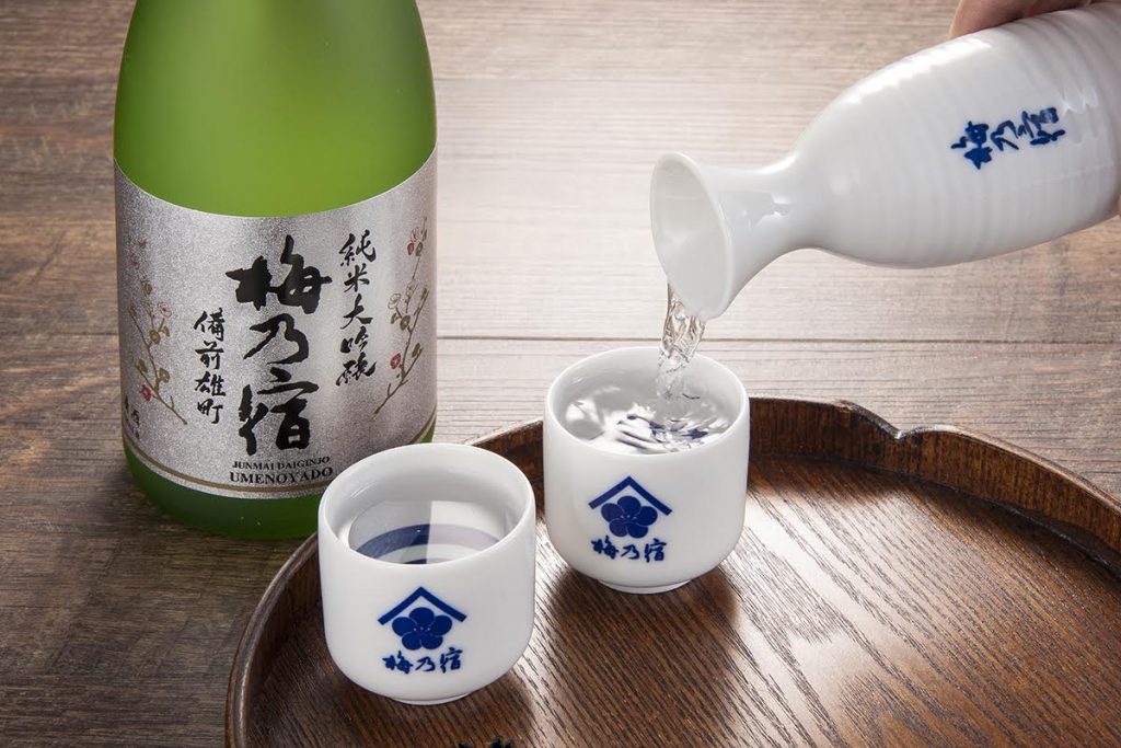 UY様　お酒の注ぎ込み